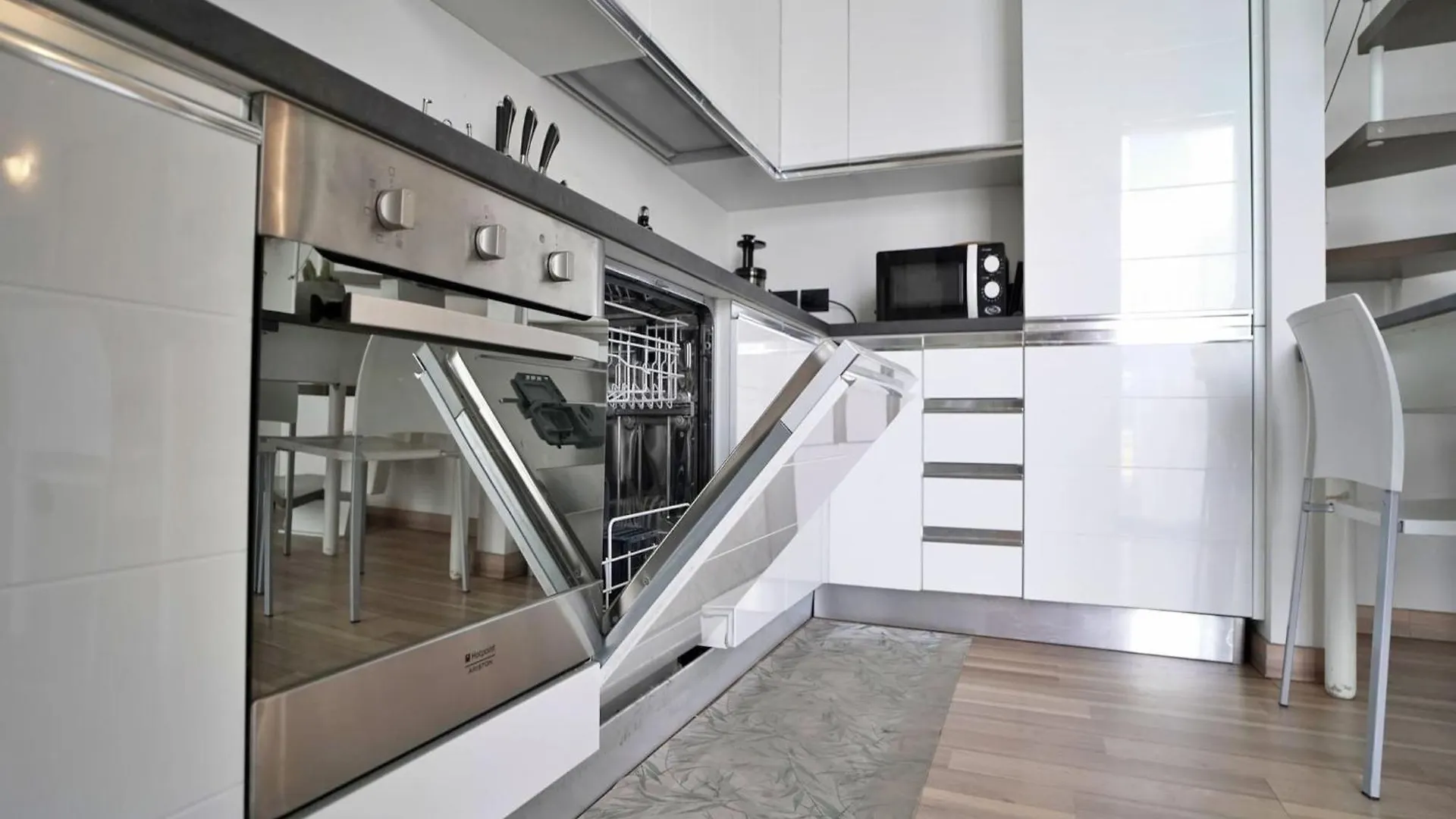 Candiani A3 Bilocale 2 Livelli Milan Apartment